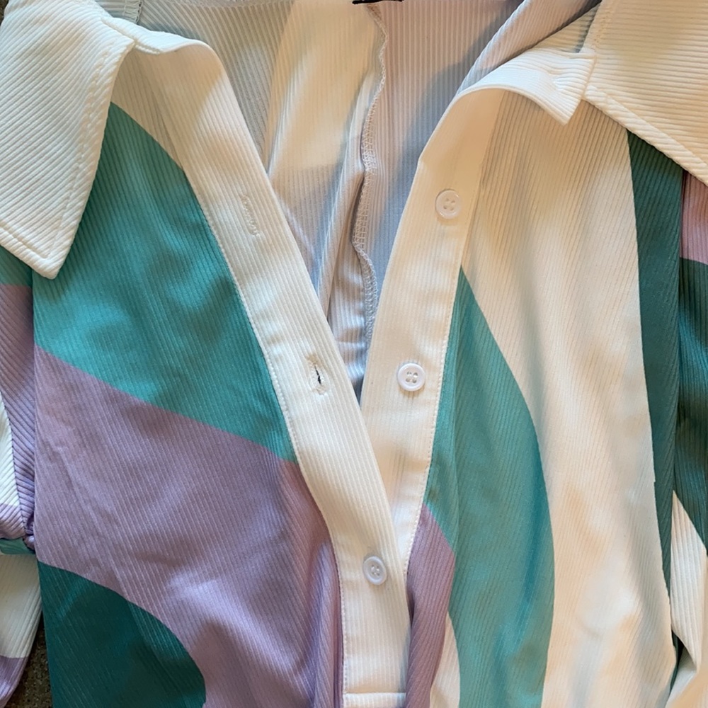 Colorful Ribbed Romper - Picture 9 of 9